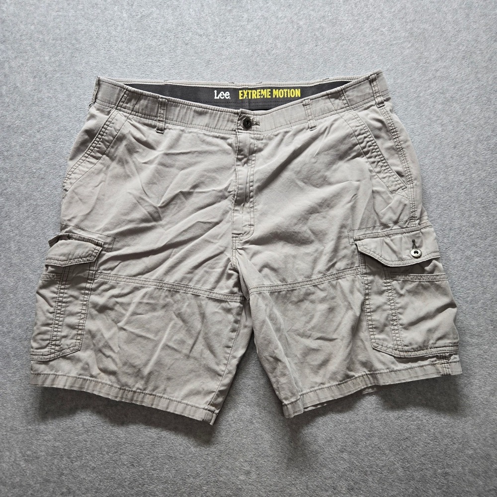 Lee Extreme Motion Mens Cargo Shorts Tan Khaki Size 40 Stretch 2186116
